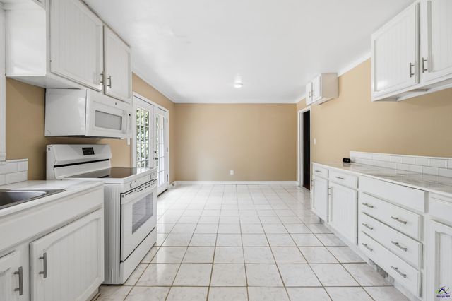 1585 Westminister Drive, Macon, GA 31204