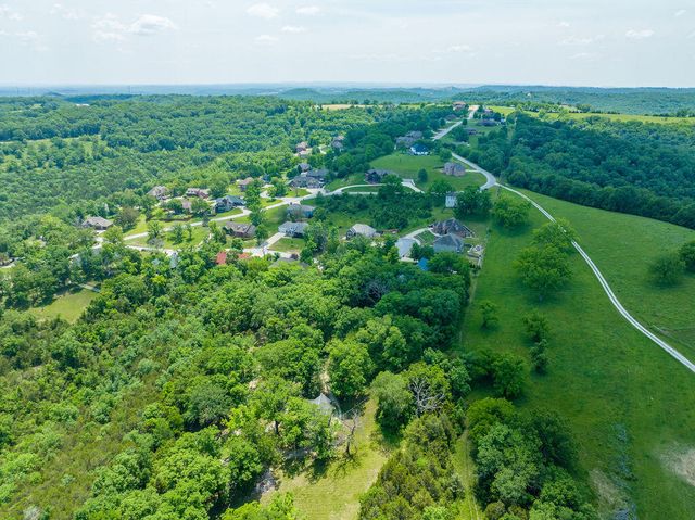 150 White Oak Circle, Walnut Shade, MO 65771