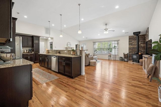 104 Millstone Dr Drive, Campobello, SC 29322