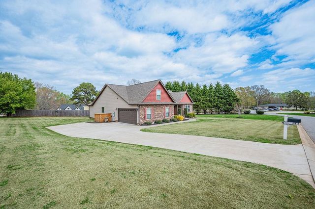 104 Millstone Dr Drive, Campobello, SC 29322