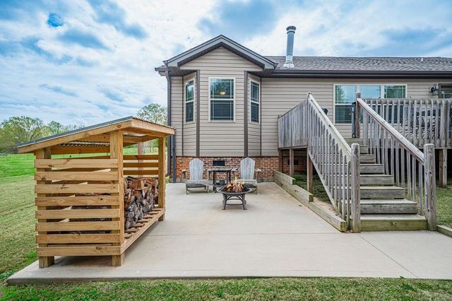 104 Millstone Dr Drive, Campobello, SC 29322