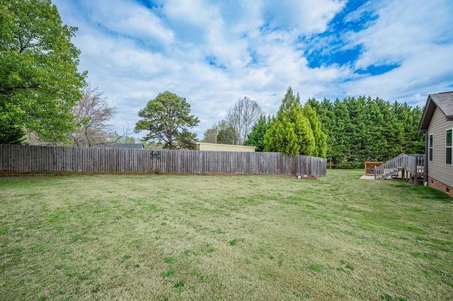 104 Millstone Dr Drive, Campobello, SC 29322