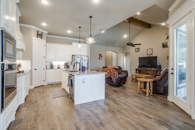 8032 County Road 1006, Godley, TX 76044