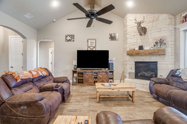 8032 County Road 1006, Godley, TX 76044