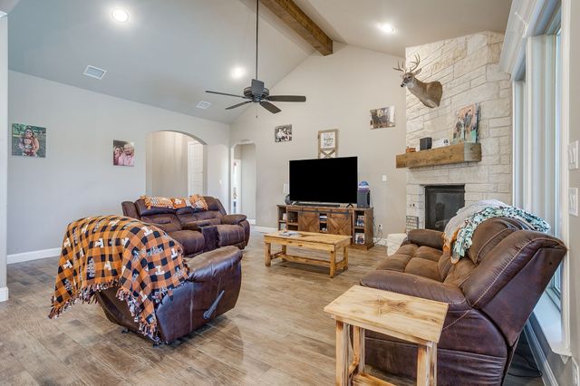 8032 County Road 1006, Godley, TX 76044
