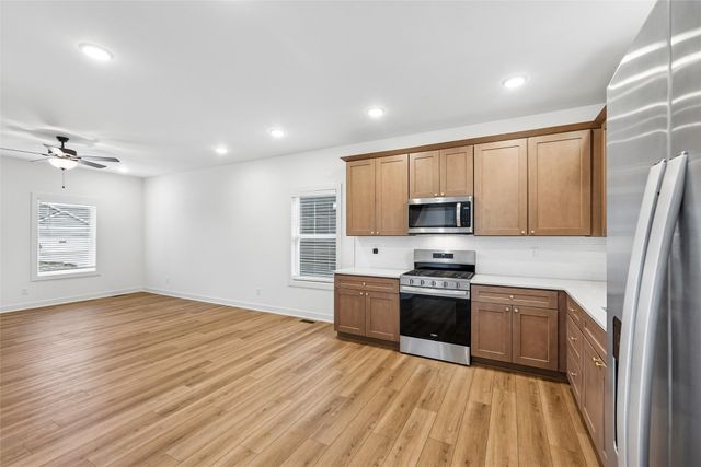 1677 22nd Avenue SE, Altoona, IA 50009