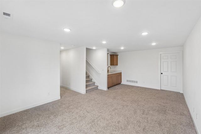 1677 22nd Avenue SE, Altoona, IA 50009