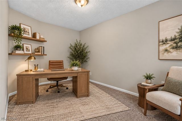 31832 Suncrest Circle, North Ridgeville, OH 44039