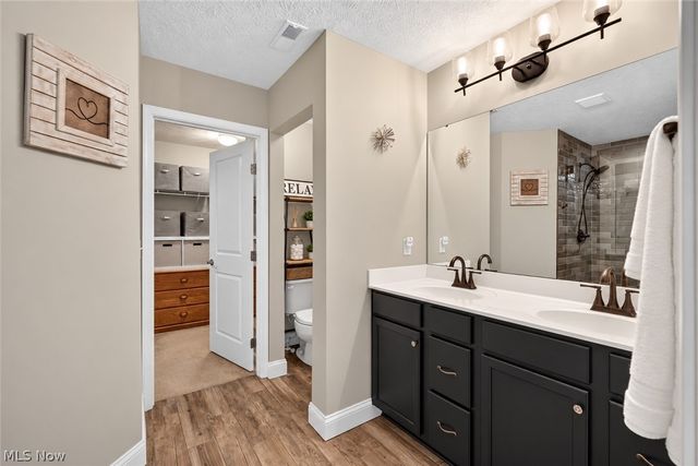 31832 Suncrest Circle, North Ridgeville, OH 44039