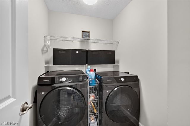 31832 Suncrest Circle, North Ridgeville, OH 44039