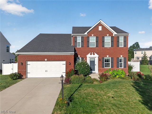 31832 Suncrest Circle, North Ridgeville, OH 44039