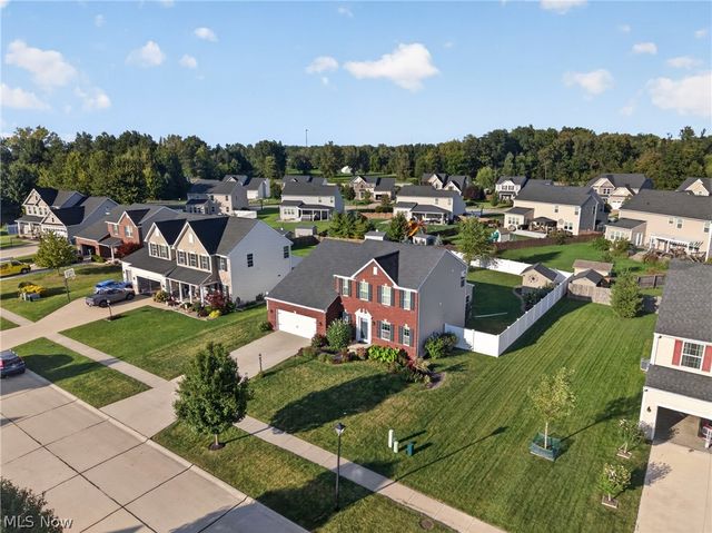 31832 Suncrest Circle, North Ridgeville, OH 44039