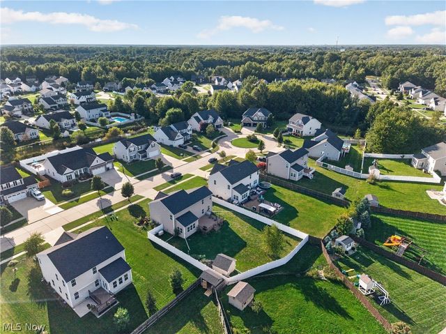 31832 Suncrest Circle, North Ridgeville, OH 44039