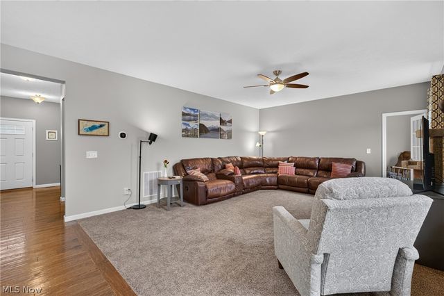 31832 Suncrest Circle, North Ridgeville, OH 44039