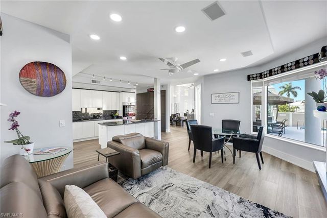 375 Germain AVE, Naples, FL 34108