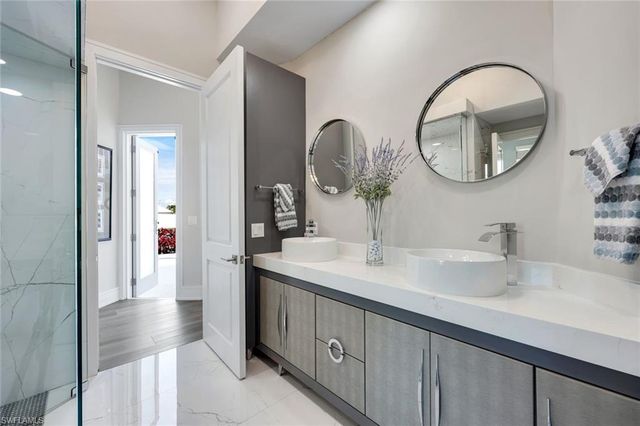 375 Germain AVE, Naples, FL 34108