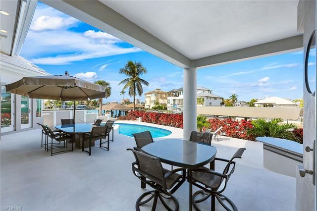 375 Germain AVE, Naples, FL 34108