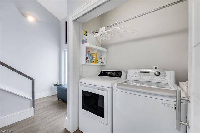 375 Germain AVE, Naples, FL 34108