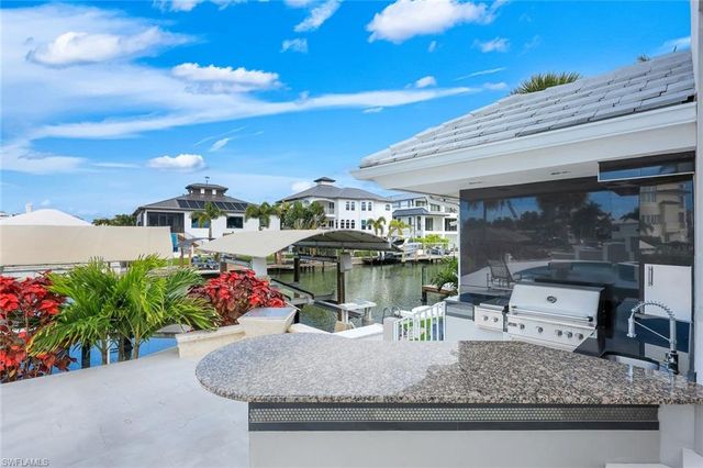 375 Germain AVE, Naples, FL 34108