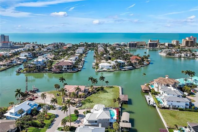 375 Germain AVE, Naples, FL 34108