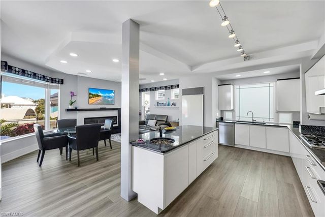 375 Germain AVE, Naples, FL 34108