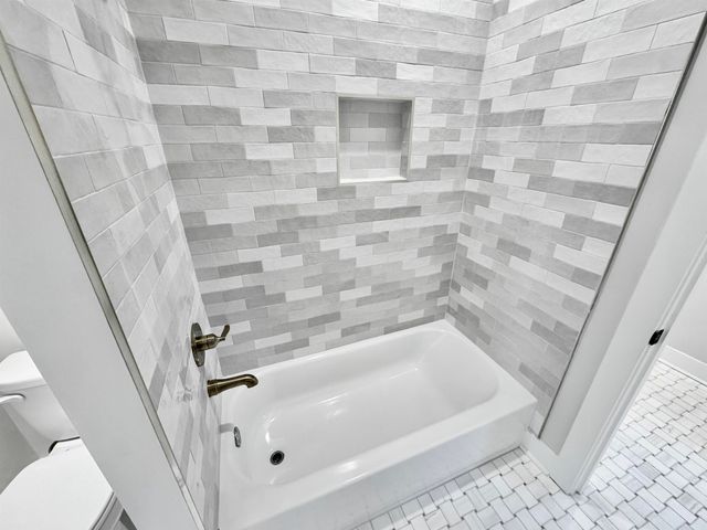 354 AVON RD, Memphis, TN 38117