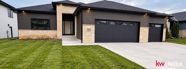3653 Wilderness Hills Boulevard, Lincoln, NE 68516