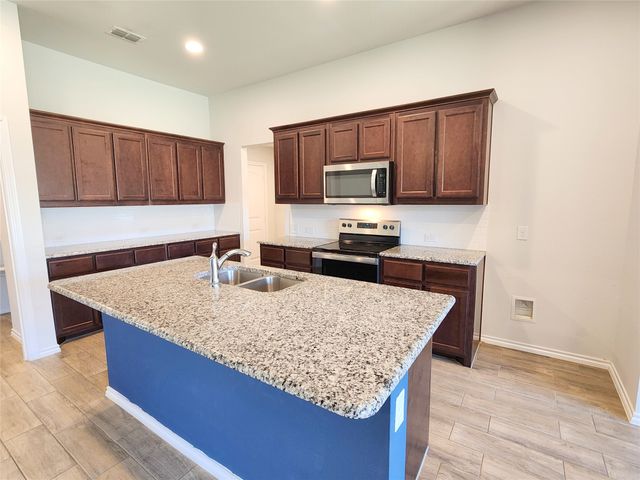 4709 Avion Drive, Sanger, TX 76266