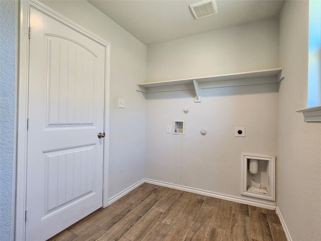 4709 Avion Drive, Sanger, TX 76266