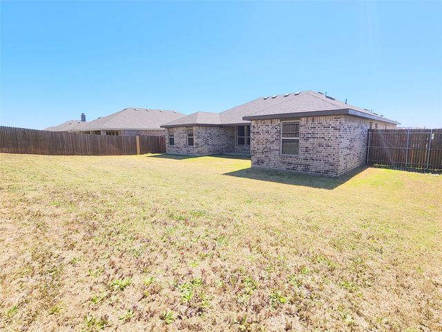4709 Avion Drive, Sanger, TX 76266