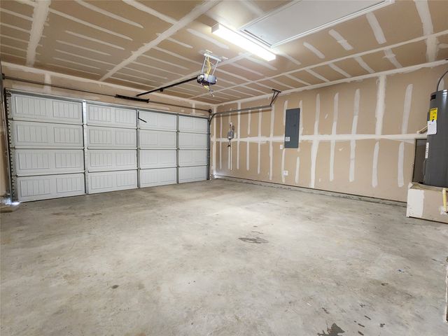 4709 Avion Drive, Sanger, TX 76266