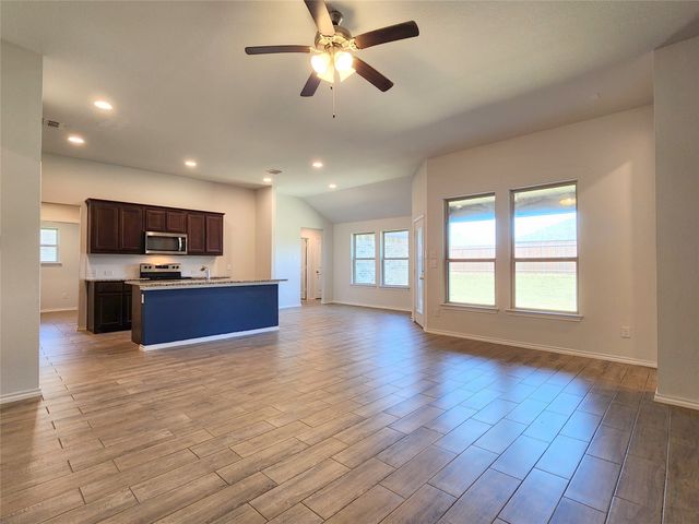 4709 Avion Drive, Sanger, TX 76266