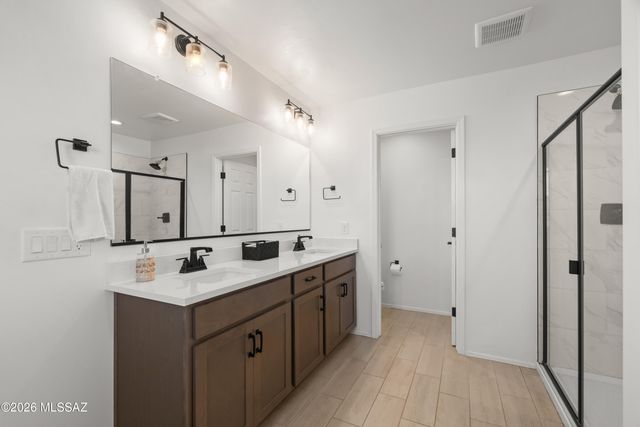 10462 W Chadwick Drive, Marana, AZ 85653