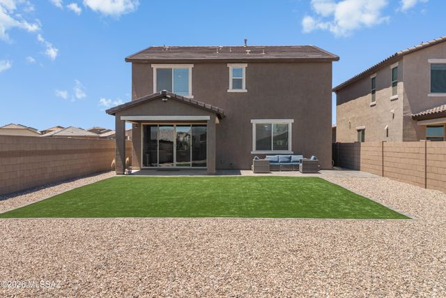 10462 W Chadwick Drive, Marana, AZ 85653