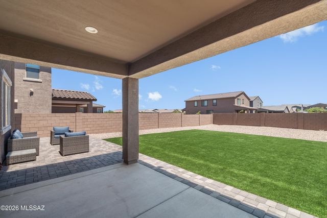 10462 W Chadwick Drive, Marana, AZ 85653