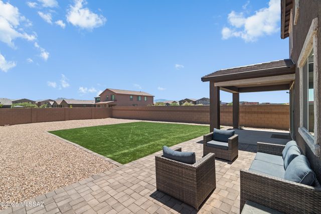 10462 W Chadwick Drive, Marana, AZ 85653