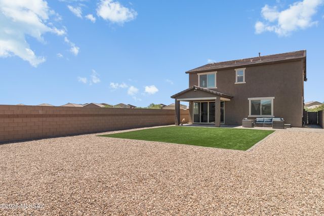 10462 W Chadwick Drive, Marana, AZ 85653