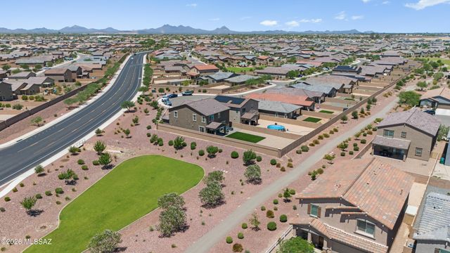 10462 W Chadwick Drive, Marana, AZ 85653