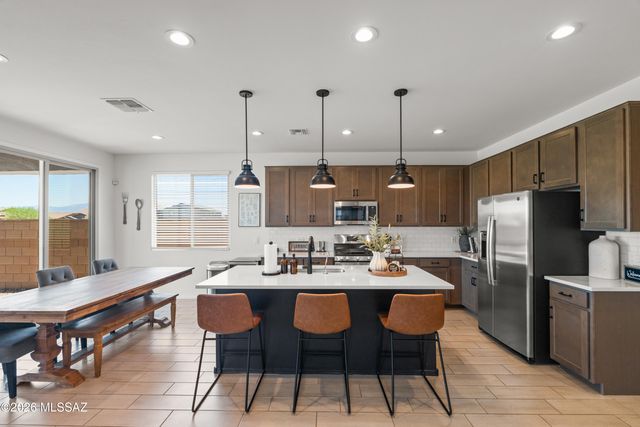 10462 W Chadwick Drive, Marana, AZ 85653
