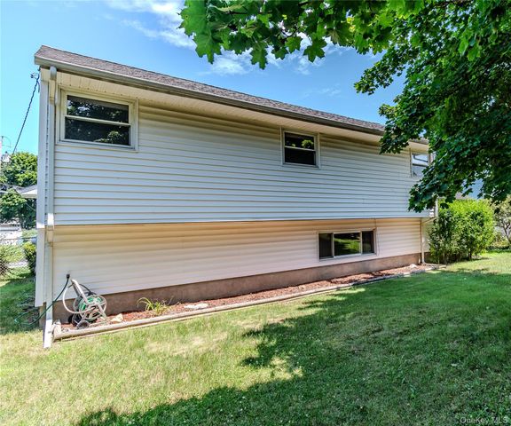 14 Marc Terrace, Monroe, NY 10950