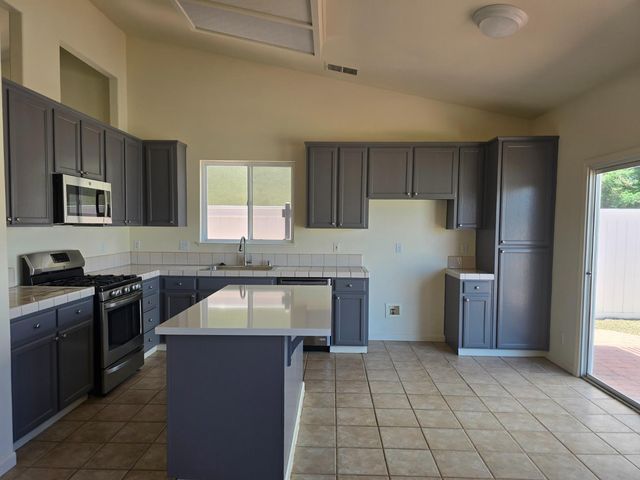 5509 Pountsmonth Dr, Salida, CA 95368