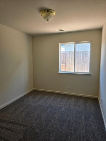 5509 Pountsmonth Dr, Salida, CA 95368