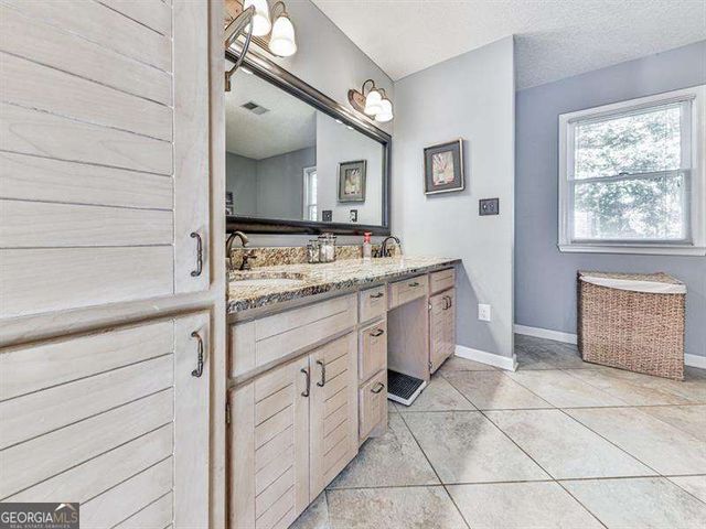 5855 Wills Lake Road, Cumming, GA 30040