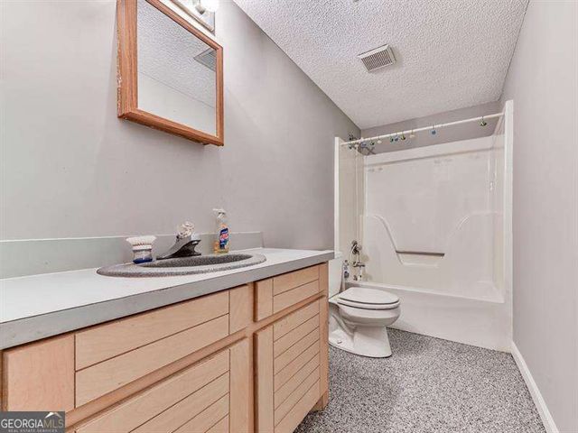 5855 Wills Lake Road, Cumming, GA 30040