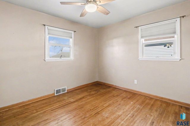 412 S Jefferson Ave Avenue, Sioux Falls, SD 57104