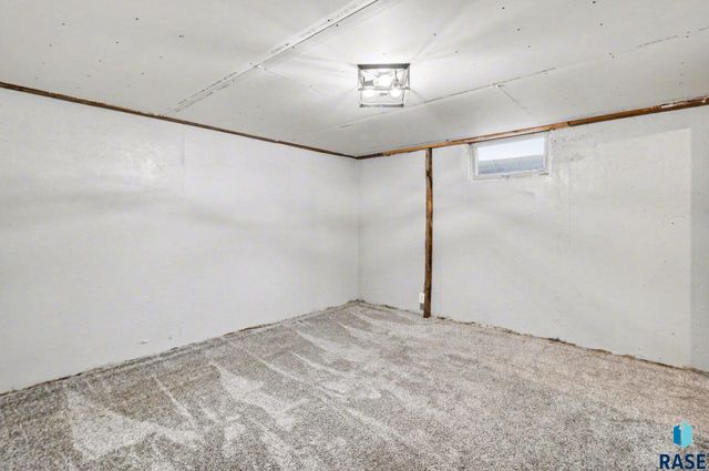 412 S Jefferson Ave Avenue, Sioux Falls, SD 57104