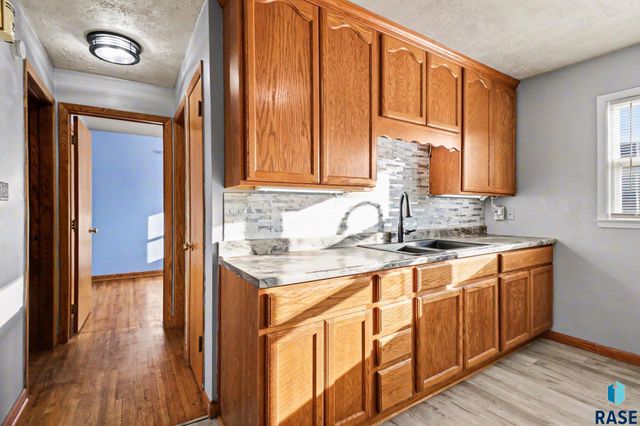 412 S Jefferson Ave Avenue, Sioux Falls, SD 57104