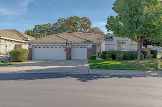 1176 Fleming Dr, Roseville, CA 95747
