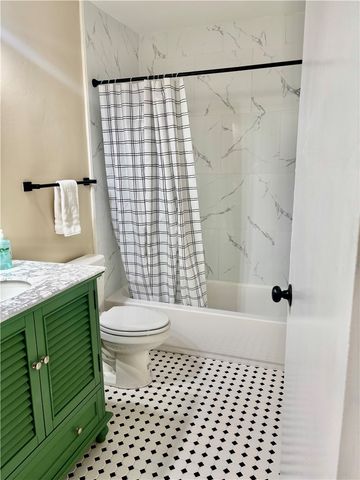 2320 N.Charles, Central North Side, PA 15214