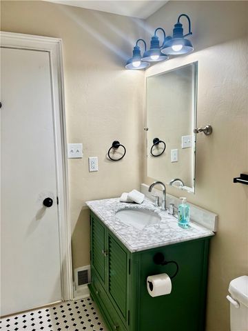 2320 N.Charles, Central North Side, PA 15214